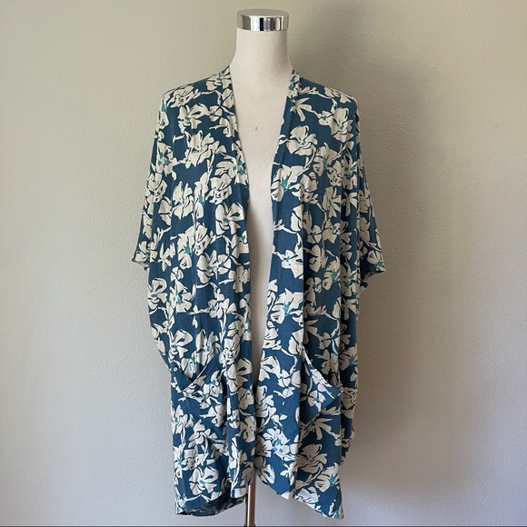 Natural By Known Supply Blue Floral Stretch Jersey Knit Cardigan Kimono Size XL - Picture 1 of 4